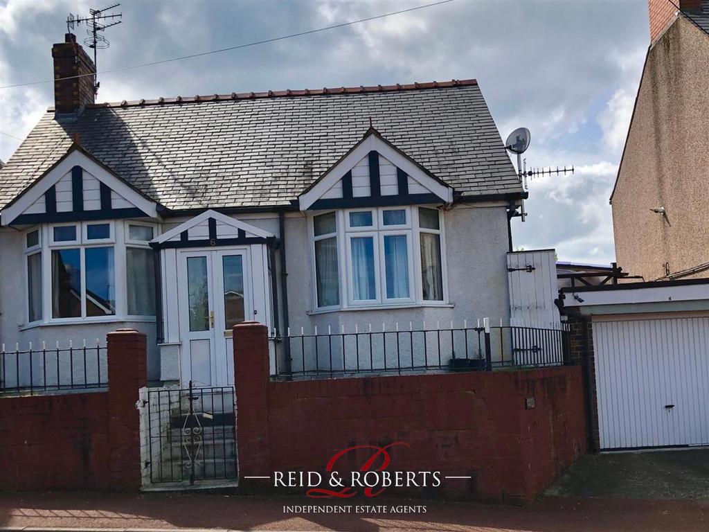 Vinegar Hill, Rhosllanerchrugog, Wrexham 2 bed detached bungalow for