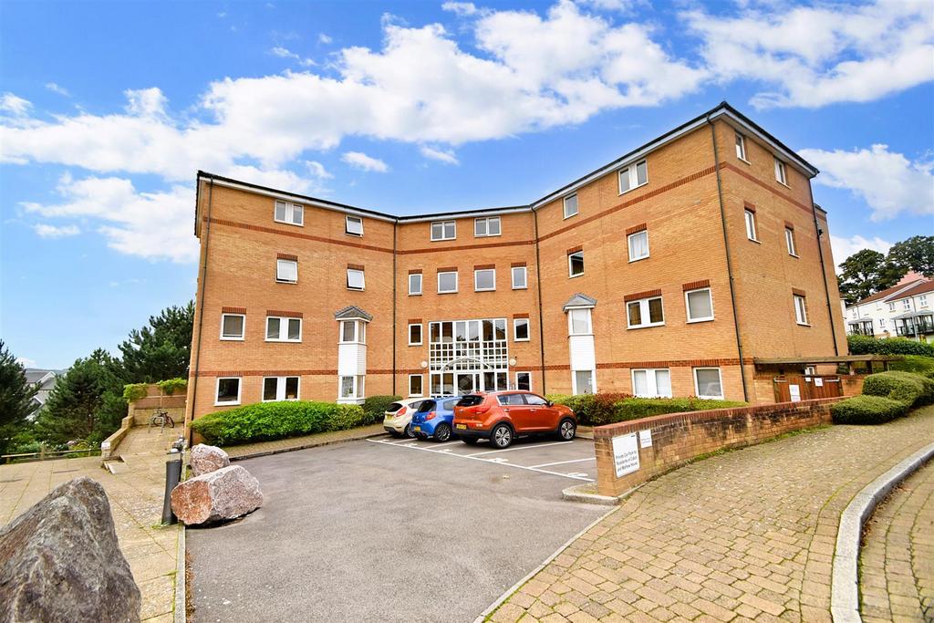 Woodacre, Portishead 2 bed apartment for sale £320,000
