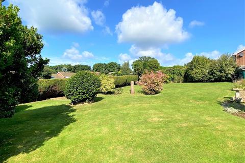 2 bedroom detached bungalow for sale - Broad View, Bexhill-on-Sea, TN39