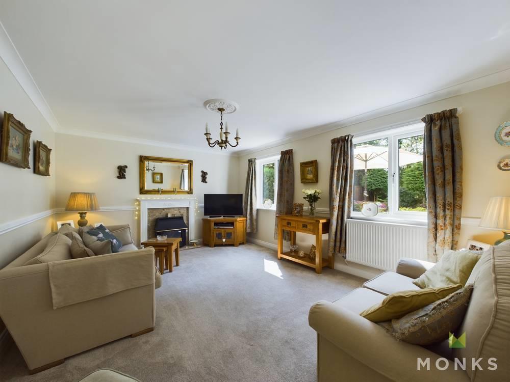 Glentworth Close, Oswestry 4 bed detached house for sale £385,000
