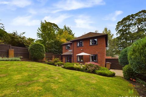 4 bedroom detached house for sale, Glentworth Close, Oswestry