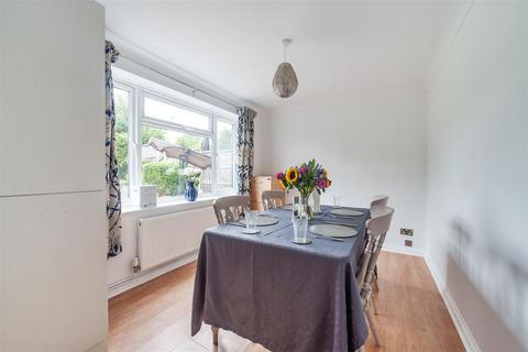 54 Bridle Drive, Clapham, Bedford, MK41 6BE