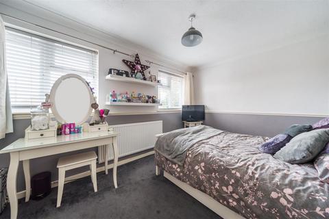 54 Bridle Drive, Clapham, Bedford, MK41 6BE