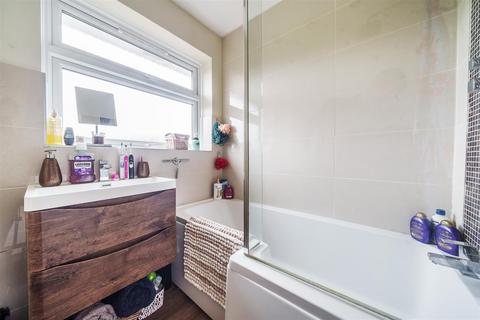 54 Bridle Drive, Clapham, Bedford, MK41 6BE