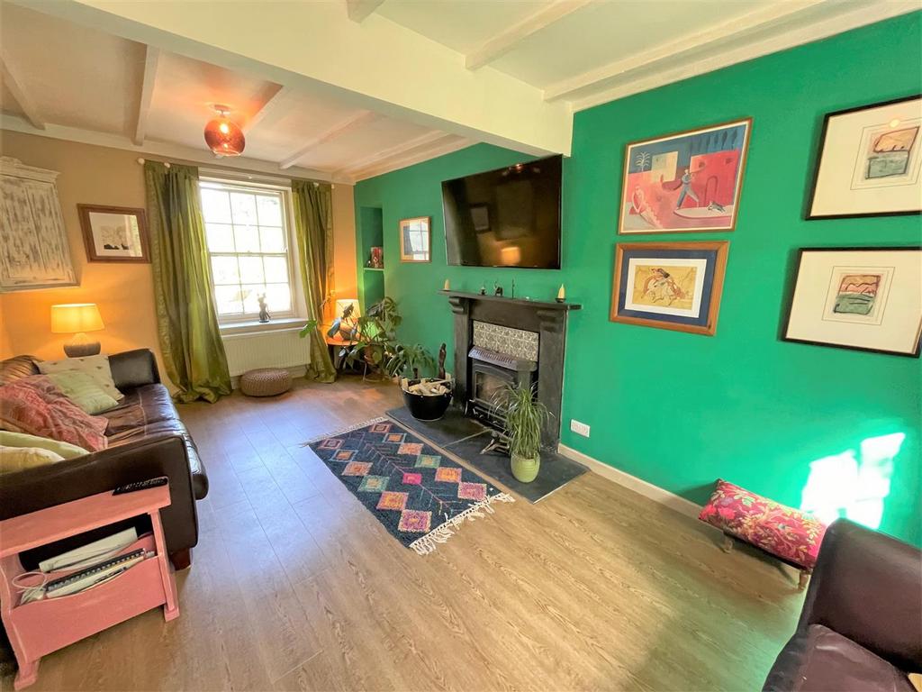 Sitting room 2.JPG
