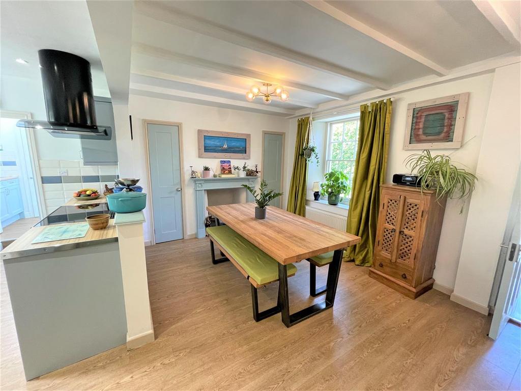 Dining area.JPG