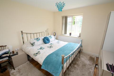 2 bedroom apartment for sale - Long Lane, Staines-upon-Thames, TW19