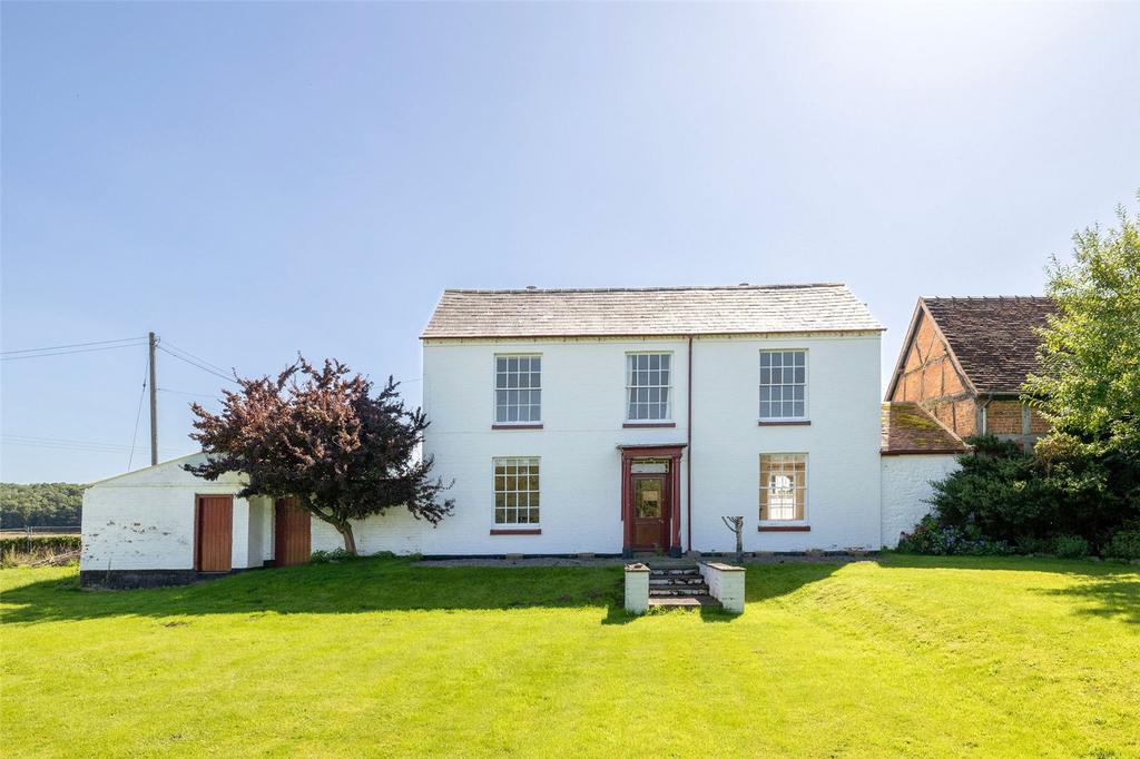 Eastnor, Ledbury, Herefordshire, HR8 4 bed detached house for sale £