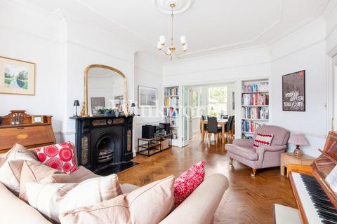 79 Selborne Road, London, N14 7DE