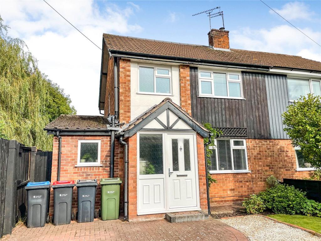Coniston Road, Chester, Cheshire, CH2 3 bed semidetached house for