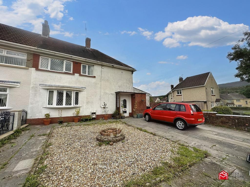Morfa Glas, Glynneath, Neath, Neath... 3 bed semidetached house £145,000