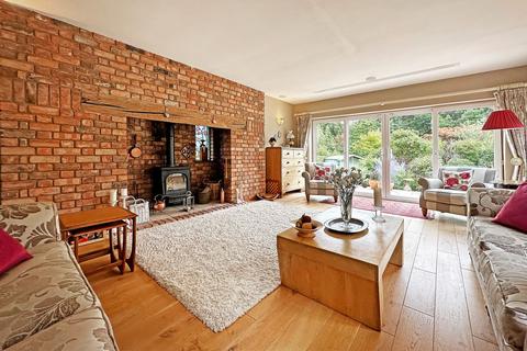 19a Blythe Way, Solihull, B91 3EY