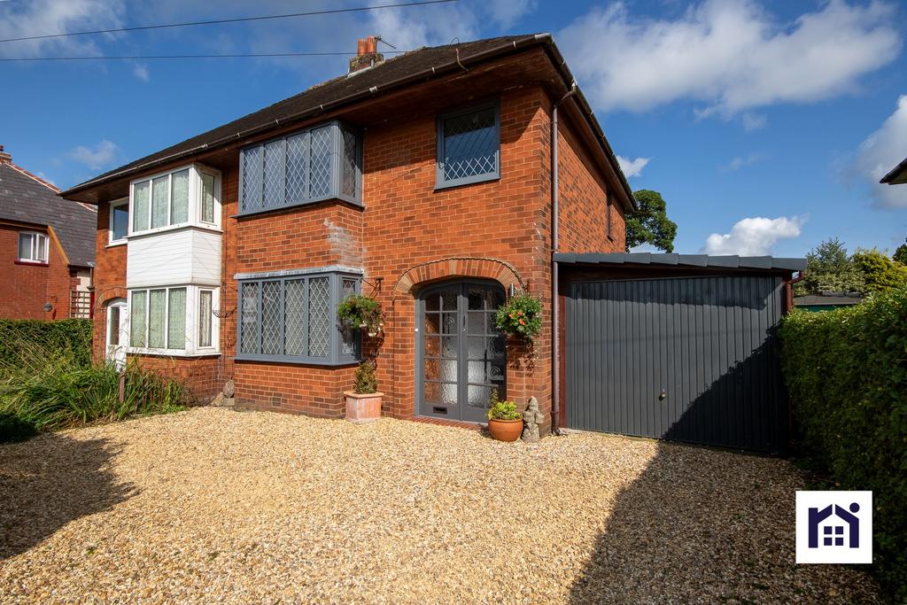 Park Road, Coppull, PR7 5AH 3 bed semidetached house £185,000