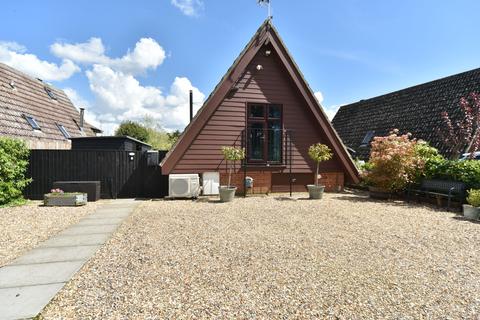 1 bedroom detached house to rent, Lakeside, Isleham Marina, Fen Bank, Ely, CB7