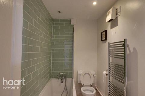 undefined, Elliot Terrace, Plymouth