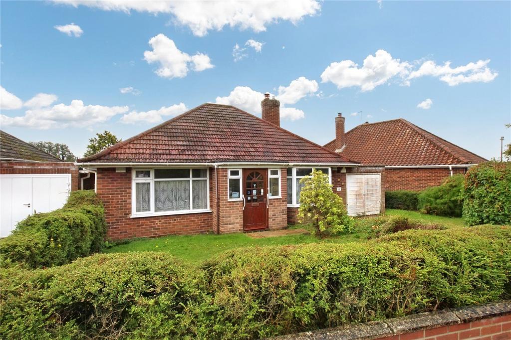 Drayton Wood Road, Hellesdon, Norwich, Norfolk, NR6 2 bed bungalow for sale £260,000
