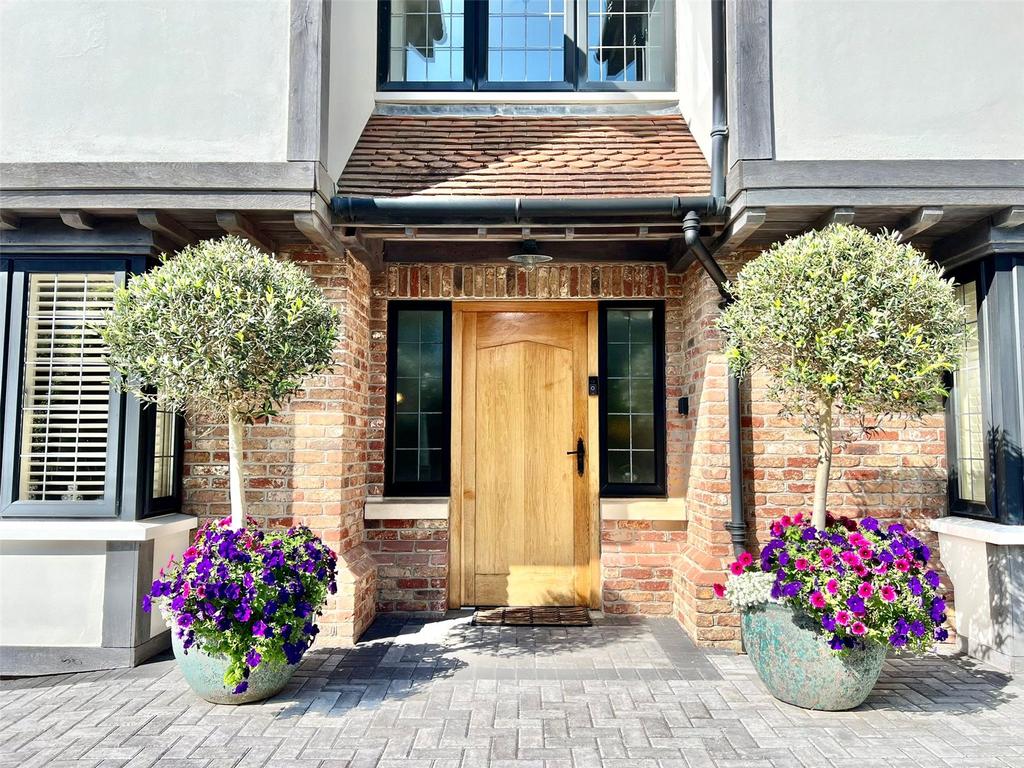 Whitby Road, Milford on Sea... 6 bed detached house £2,000,000