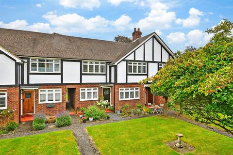 2 bedroom maisonette for sale, Overton Road, Sutton, Surrey