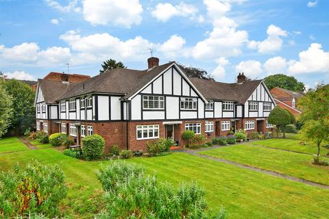 2 bedroom maisonette for sale, Overton Road, Sutton, Surrey