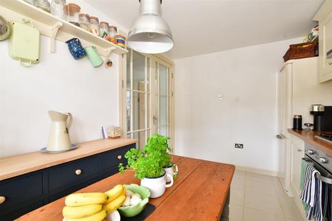 2 bedroom maisonette for sale, Overton Road, Sutton, Surrey