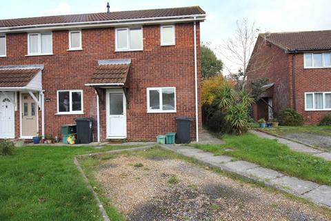 2 bedroom end of terrace house to rent, Saxby Close, Worle