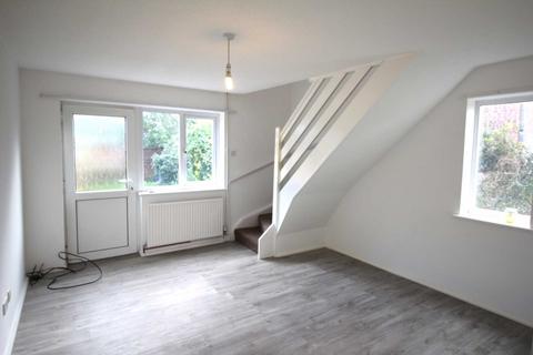 2 bedroom end of terrace house to rent, Saxby Close, Worle