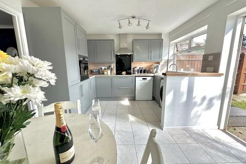 59 Austen Crescent, Liden, Swindon, SN3 6JX