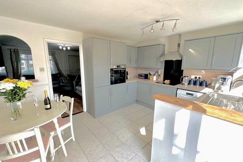 59 Austen Crescent, Liden, Swindon, SN3 6JX