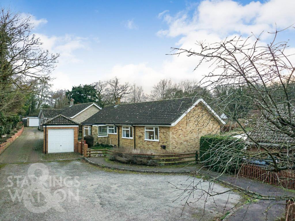 St. Marys Close, Flixton, Bungay 3 bed detached bungalow £325,000
