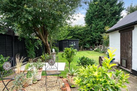 26 Chaul End Road, Caddington, Luton, LU1 4AS