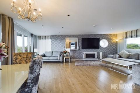 3 bedroom apartment for sale, Roma, Victoria Wharf Watkiss Way Cardiff Bay CF11 0SJ