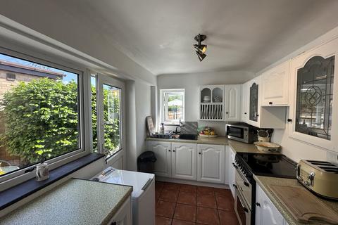 3 bedroom end of terrace house for sale, Ffordd Caergybi, Llanfairpwllgwyngyll, Anglesey, LL61