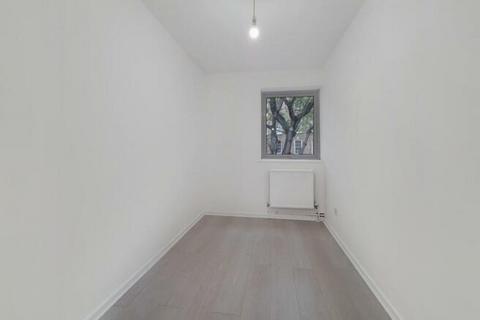 3 bedroom end of terrace house to rent, Watergate Street, Deptford, London, SE8