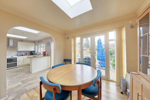 4 bedroom terraced house for sale - Haynt Walk, Wimbledon Chase, SW20 9NX
