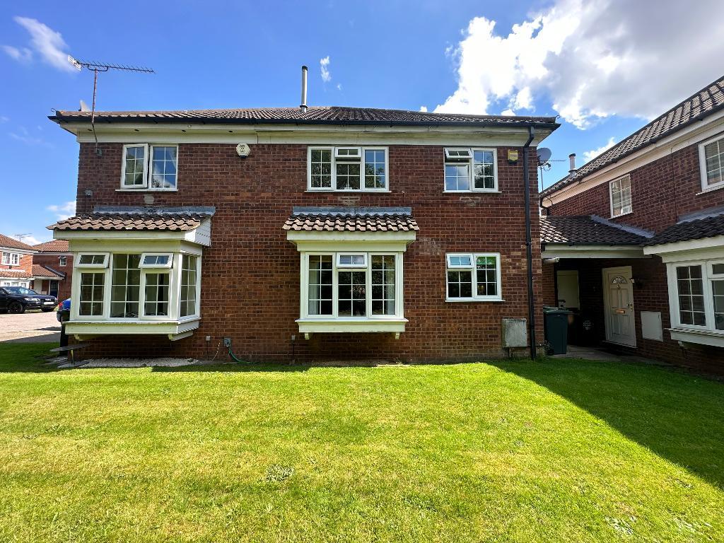 Milverton Green, Barton Hills, Luton, LU3 3XS 2 bed cluster house for