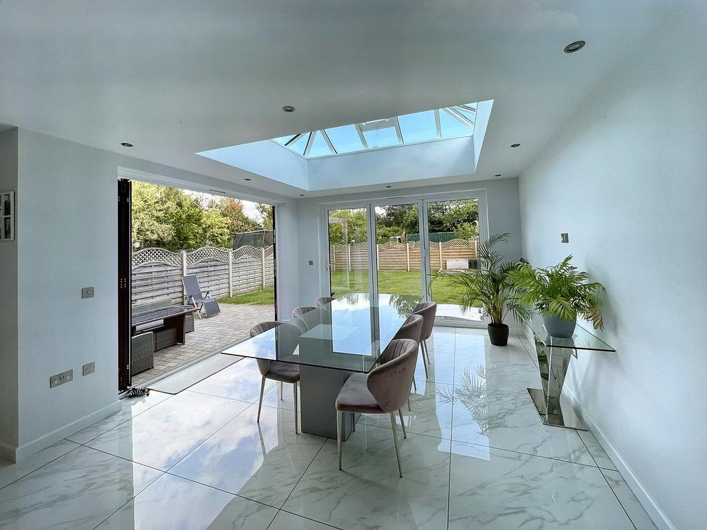 Chislehurst Road, Orpington BR5 5 bed detached house for sale £1,375,000