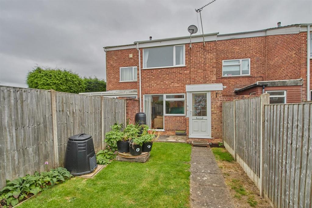 Azalea Drive, Burbage 2 bed terraced house for sale £175,000