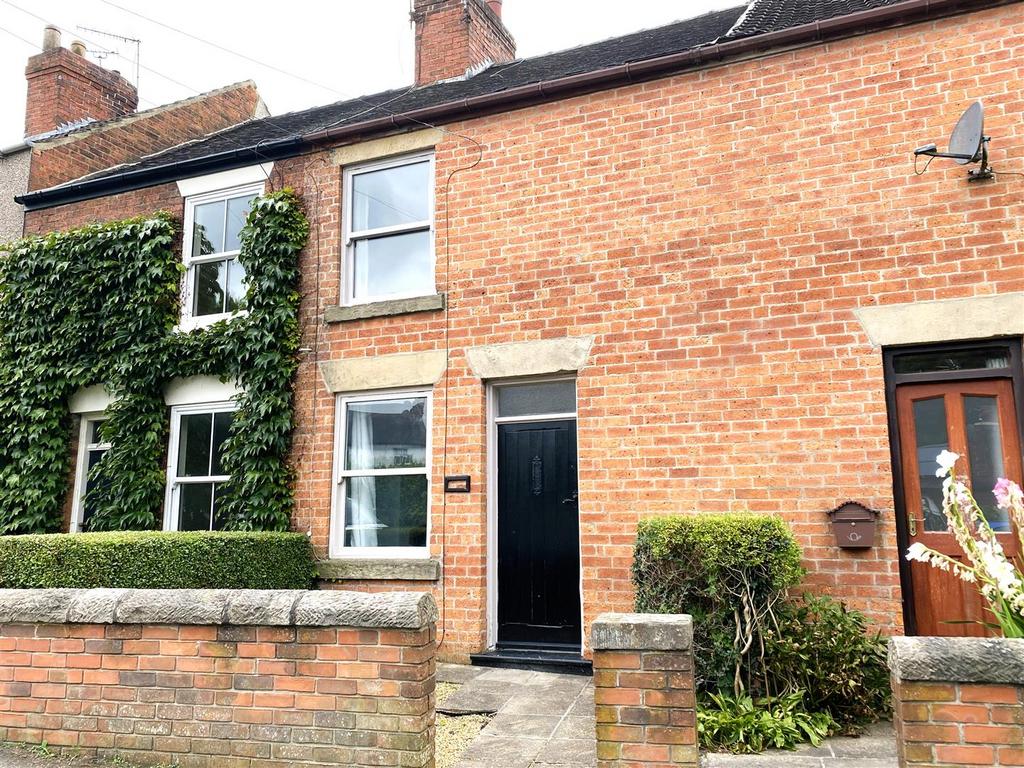 Lowes Hill, Ripley DE5 2 bed terraced house £149,950