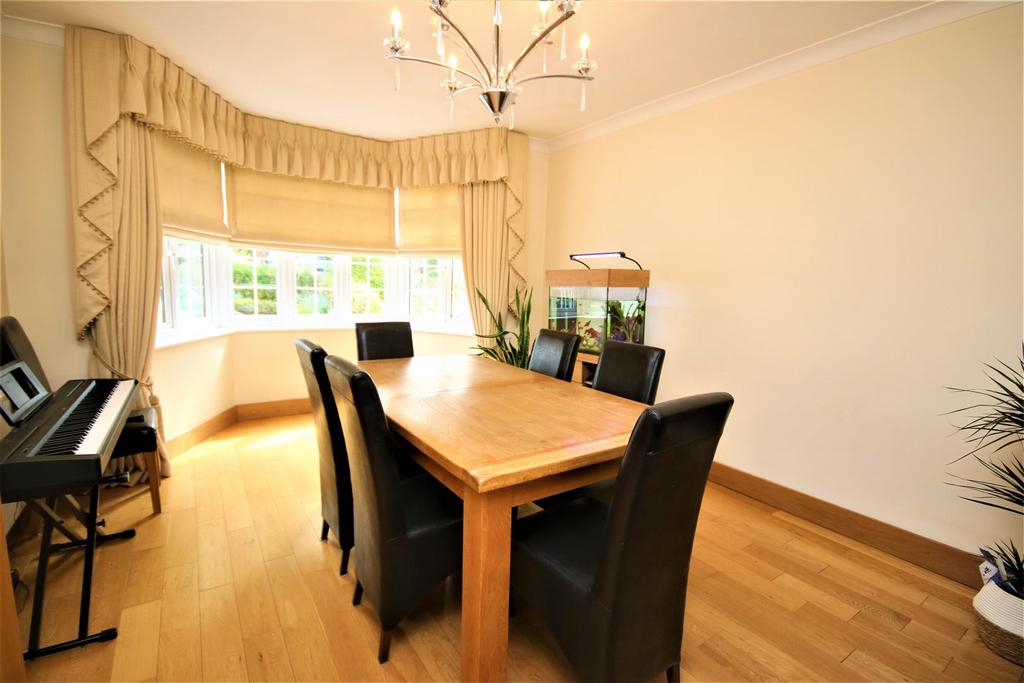 Dining area to front: