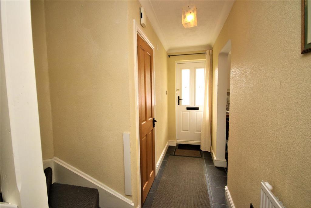 Entrance hall: pic. 1