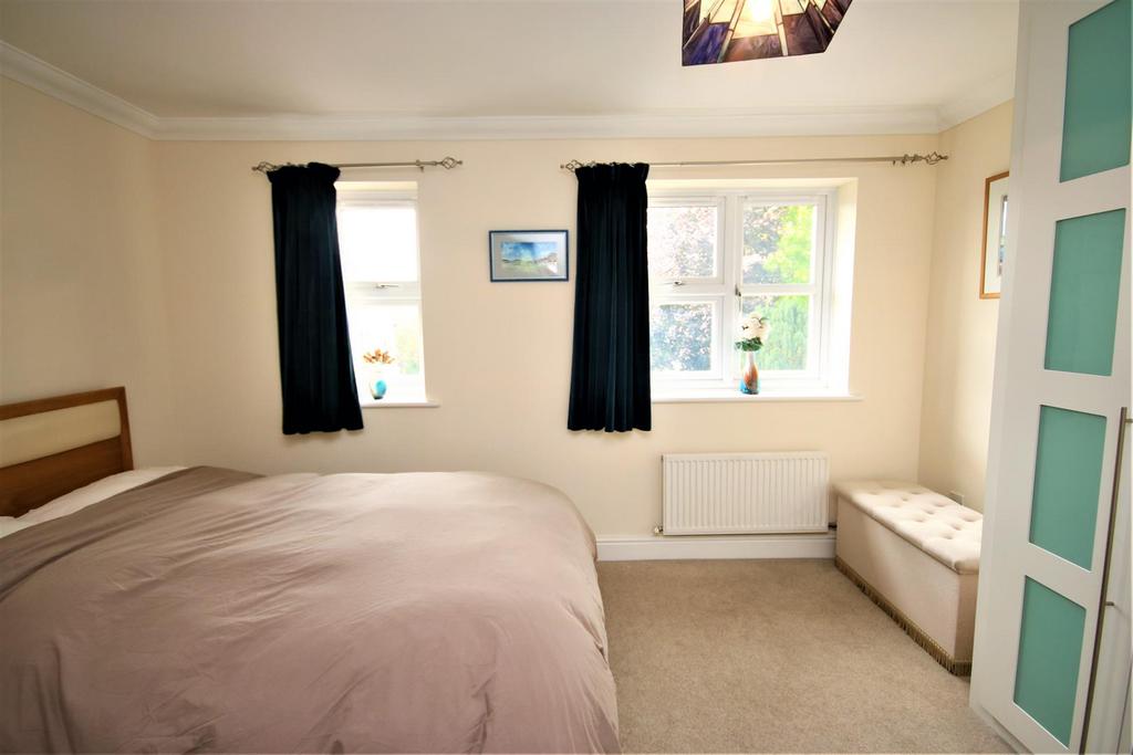 Bedroom 1: