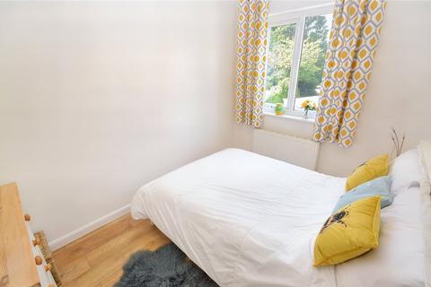 35 Broomfield, Leeds, LS16 6AE