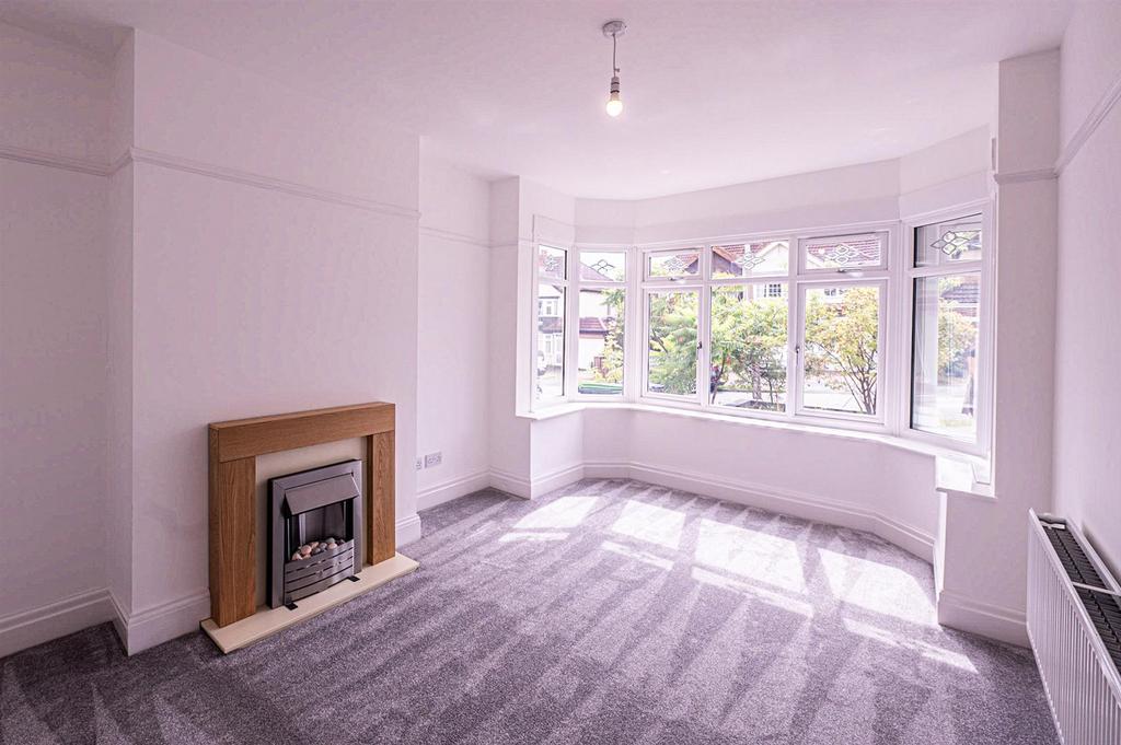 Chestnut Road, Oldbury 4 bed semidetached house £385,000