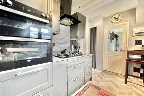 3 bedroom semi-detached house for sale - Morrison Road, Darfield, Barnsley