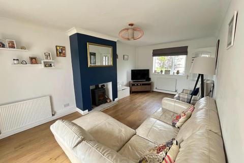 7 Chapel Garth, Dalton, Thirsk, YO7 3HU