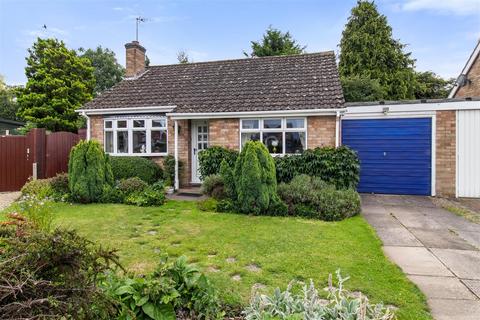 2 bedroom detached bungalow for sale - Aston Close, Kempsey, Worcester