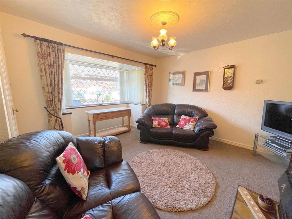 Fair View Road, Leek 2 bed terraced house for sale £159,950
