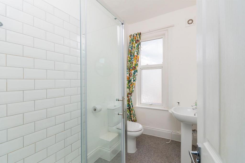DAORKNABNEERG31 - Bathroom B.jpg