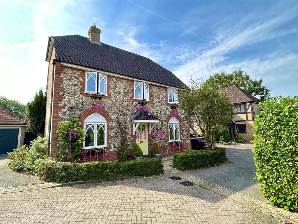 Long Meadow, Great Notley, Braintree 4 bed detached house for sale £575,000