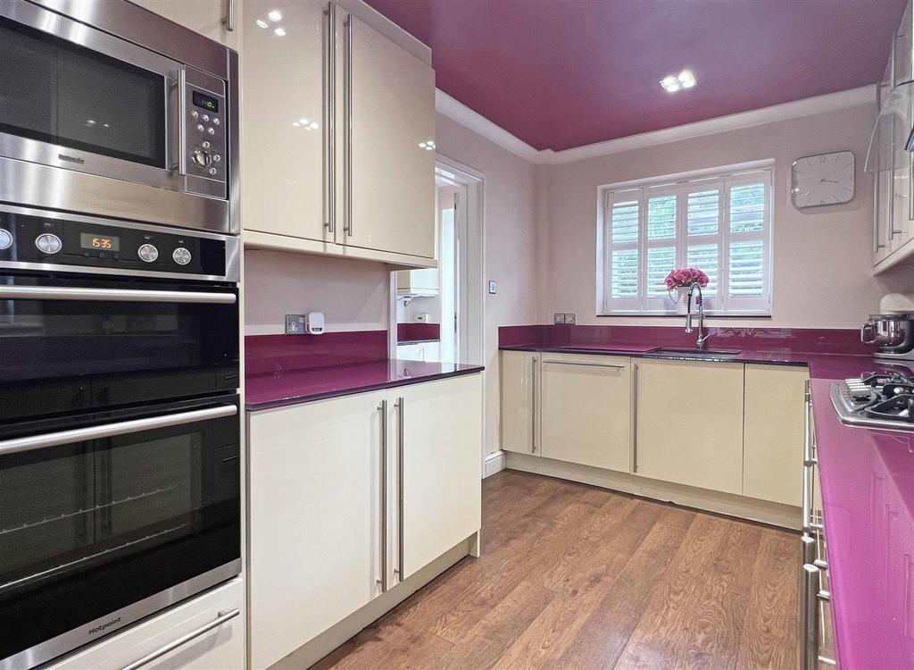 Kitchen.jpg